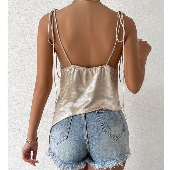 Luxe Plunging neck Sexy party Cami Top - Picture 3 of 7